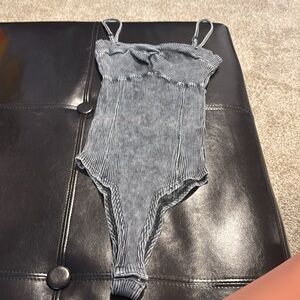 Cotton ribbed body suit by Le Lis